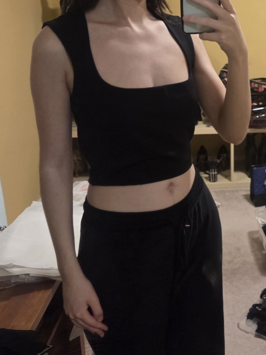Forever 21 Tops - Forever 21 Black Square Neck Crop Tank Top